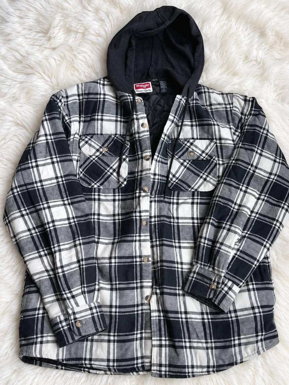 Wrangler Men's Quilted Jacket - Likely Lightweight or Lined Bomber